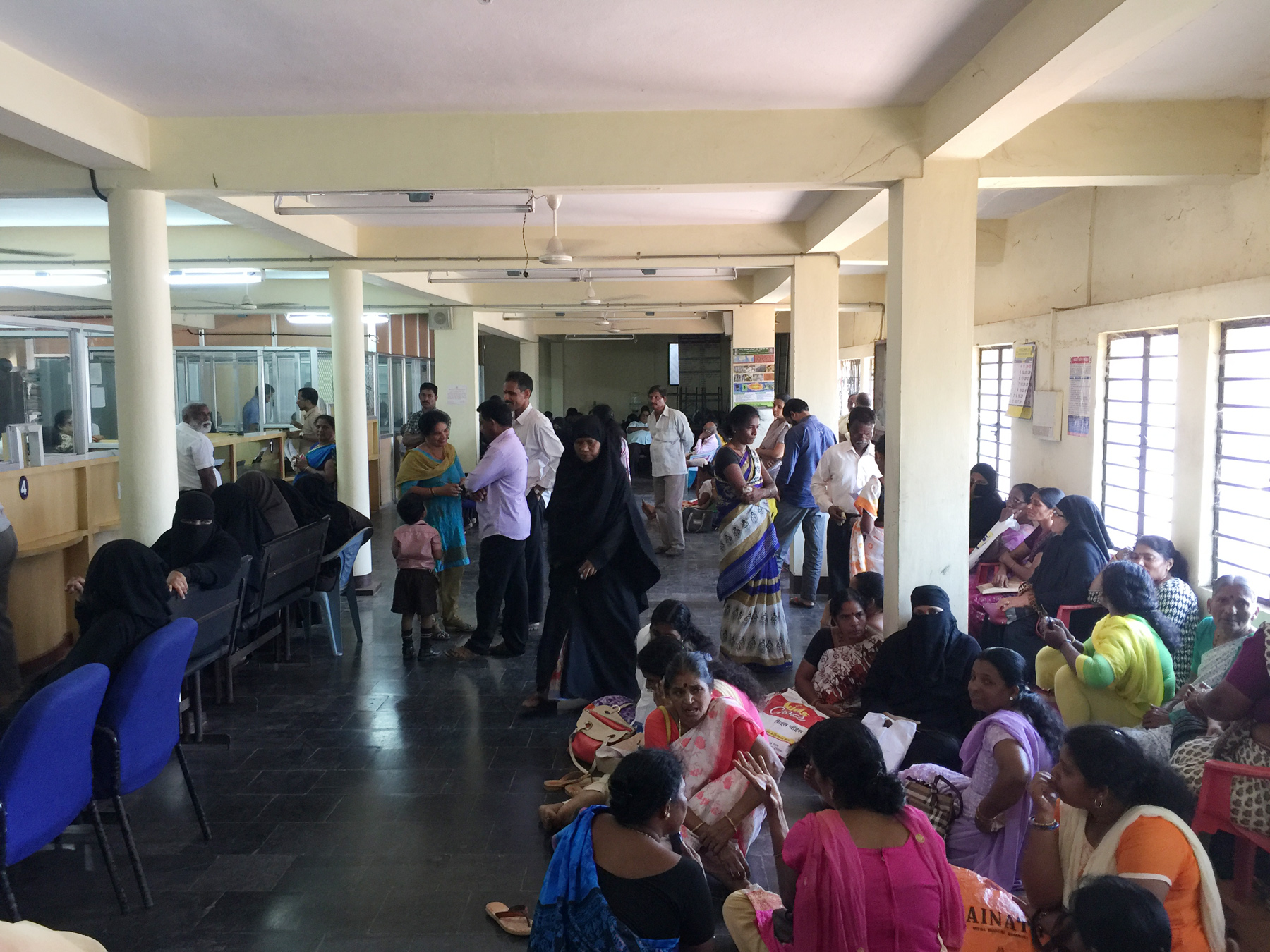 ಪಡುಬಿದ್ರೆ: ಪಡಿತರ ಚೀಟಿ ವಿತರಣೆಗೆ ತಡವಾಗಿ ಬಂದ ಶಾಸಕರು